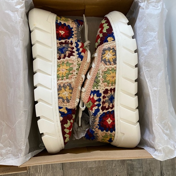 Free People Catch Me If You Can Sneakers. Size 39 or Women’s 9. Brand New - Picture 5 of 10